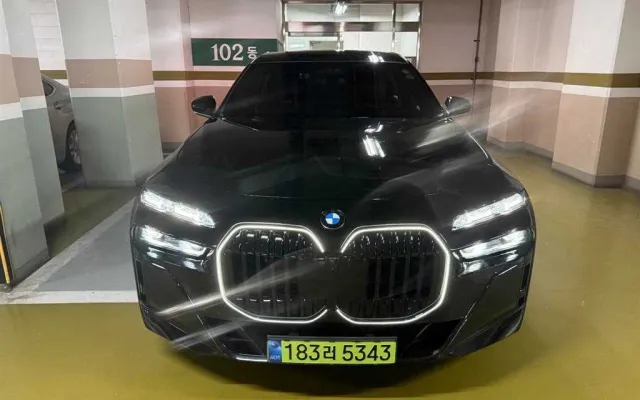 G70 중고차 7시리즈 (G70) 740i xDrive M 스포츠 매물 사진 18 - 2025/06 9,210km