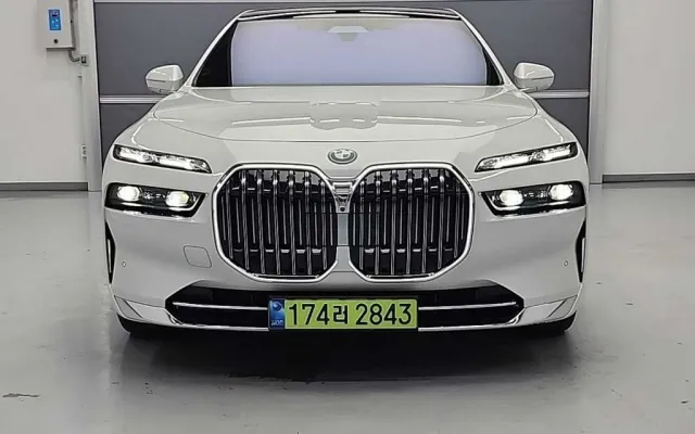 G70 중고차 7시리즈 (G70) 750e xDrive 디자인 퓨어 엑셀런스 매물 사진 4 - 2025/05 7,826km